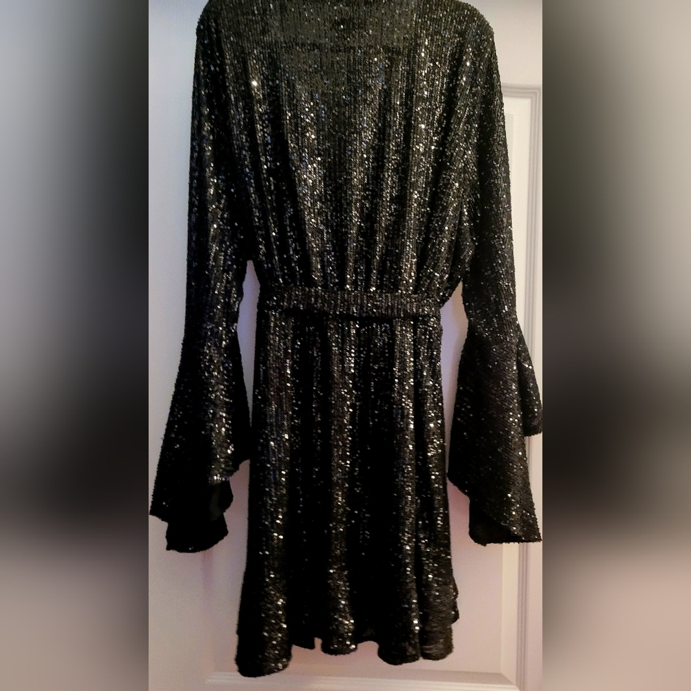 NWT City Chic Black Sequin Long Sleeve Dress Size XXL/24 - Picture 10 of 16